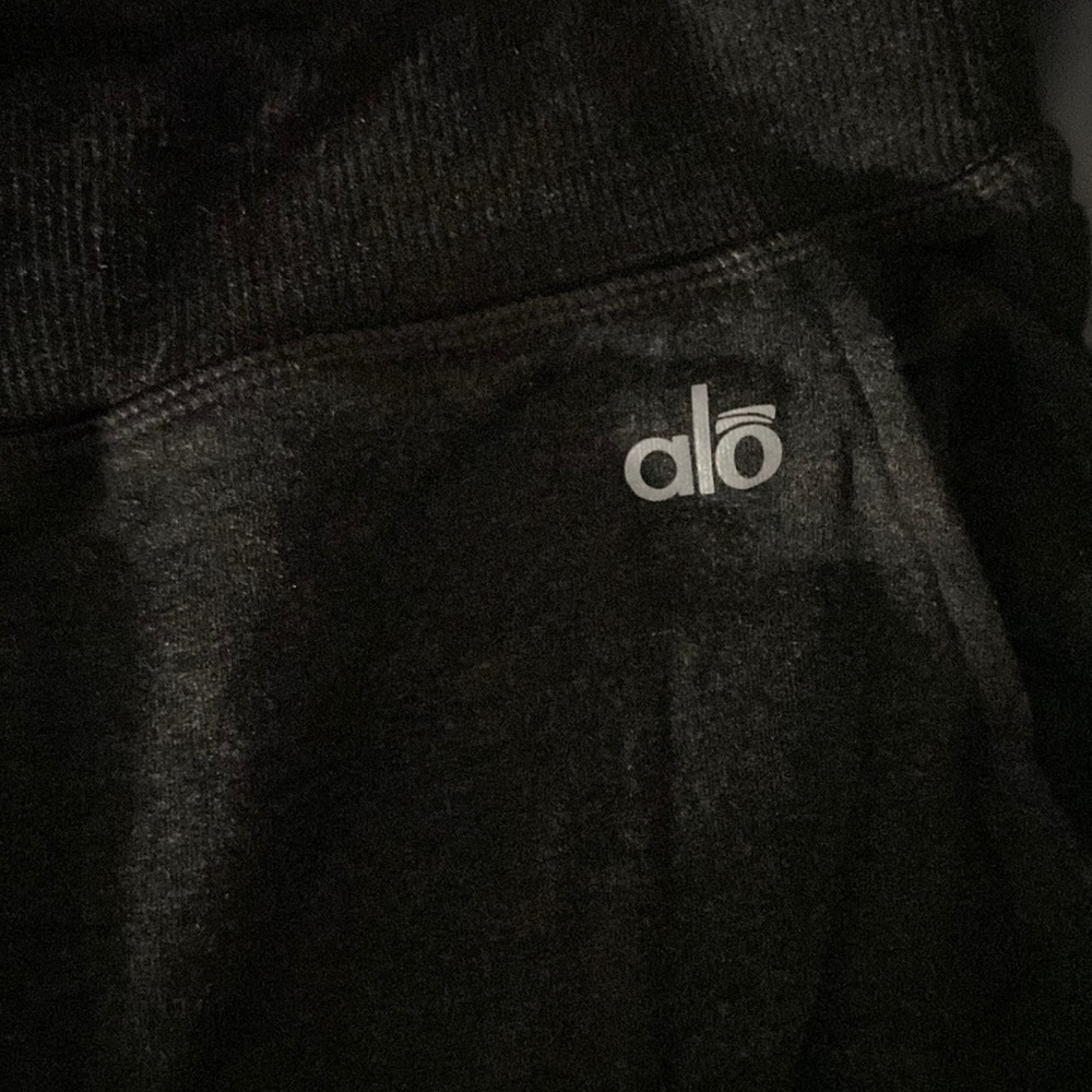 Alo - Picture 1 of 12
